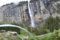 12087 - Fotowettbewerb Rang 25 - Springbrunnen vor dem Wasserfall - von Ruedi Bissig, Isenthal